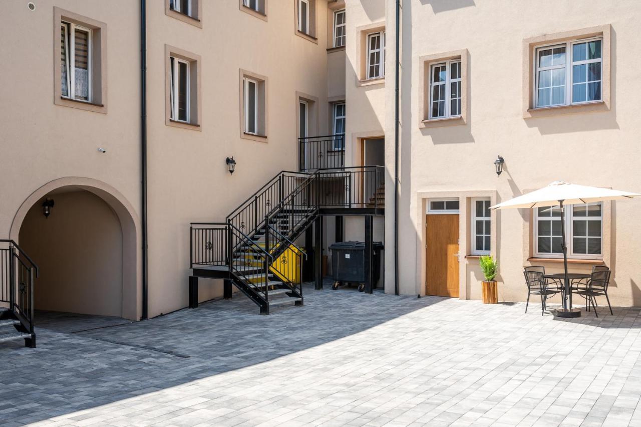 Central Platinum Apartments 18 雷布尼克 外观 照片